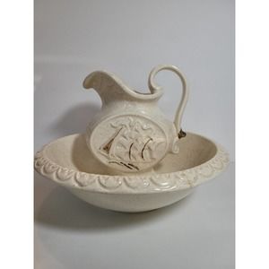 COPY - Mccoy Vintage Pitcher and Washbowl Set